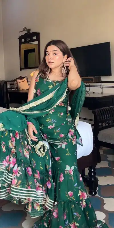 KD 1562 Green Faux Georgette Salwar Suit Perfect for Wedding, Party, Ethnic Day, Traditional Day, Family Gatherings – . Exclusive Offer ₹2099. Deliver | Casual Suits, Jump Suits, Creative suits, Designer Suits, Palazzo Suits, Party Wear Suits, Patiala Suits, Salwar suit, Straight Suits