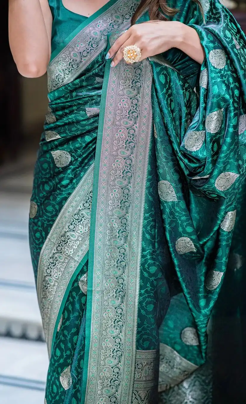KPR 252 Green in Soft Lichi Silk Lace Work & Lace Border Saree. Affordable Price ₹1449. Delivery 4-6 Working Days. Shop now. | Creative Sarees, Bollywood Sarees, Designer Sarees, Embroidered Sarees, Ethnic Saree, Modern Digital sarees, Party Wear Sarees, Sarees