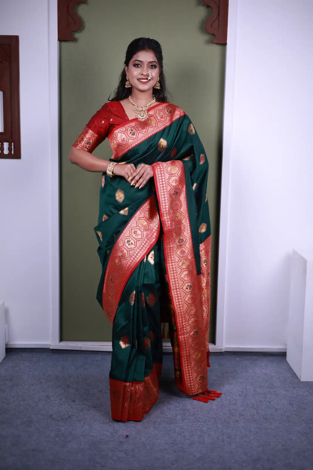 MB 22 Green Soft Paithani Silk Saree with Zari Work & Lace Work. Affordable Price ₹2399. Delivery 4-6 Working Days. Shop now. | Creative Sarees, Bollywood Sarees, Designer Sarees, Embroidered Sarees, Ethnic Saree, Modern Digital sarees, Party Wear Sarees, Sarees