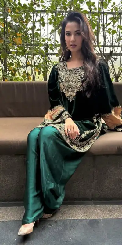 RTC 5948 Green Viscose velvet Salwar Suit Perfect for Wedding, Party, Ganesh Chaturthi, Mehendi, Traditional Day – Best Price ₹2049. Delivery 4-6 Wor | Casual Suits, Jump Suits, Creative suits, Designer Suits, Palazzo Suits, Party Wear Suits, Patiala Suits, Salwar suit, Straight Suits