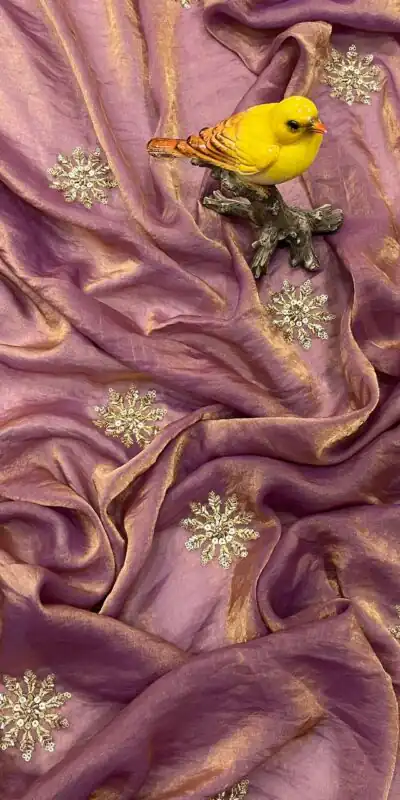 BT 3142 Purple Fandy Satin Silk Saree Perfect for Wedding, Party, Karwa Chauth, Reception, Pooja – . Festive Deal ₹1999. Delivery 4-6 Working Days. | Creative Sarees, Bollywood Sarees, Designer Sarees, Embroidered Sarees, Ethnic Saree, Modern Digital sarees, Party Wear Sarees, Sarees