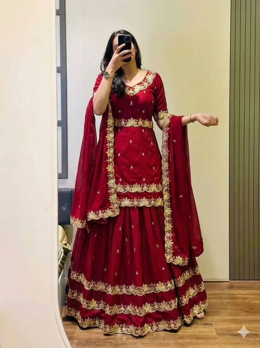 PC 552 Red Color Chinon silk Lehenga Choli with Cut Work. Special Online Price ₹2499. Delivery 4-6 Working Days. Shop now. | Bollywood Lehenga, Creative Lehenga, Designer Lehenga, Embroidered Lehenga, Lehenga, Party Wear Lehenga