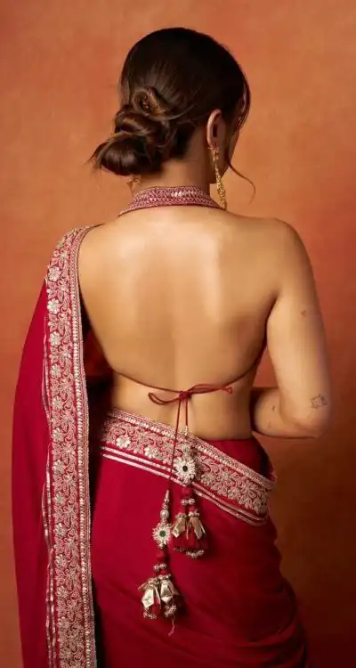 NC 5531 Red Soft Rangoli Silk Saree with Embroidery Work & Lace Work. Special Price ₹1949. Delivery 4-6 Working Days. Shop now. | Creative Sarees, Bollywood Sarees, Designer Sarees, Embroidered Sarees, Ethnic Saree, Modern Digital sarees, Party Wear Sarees, Sarees