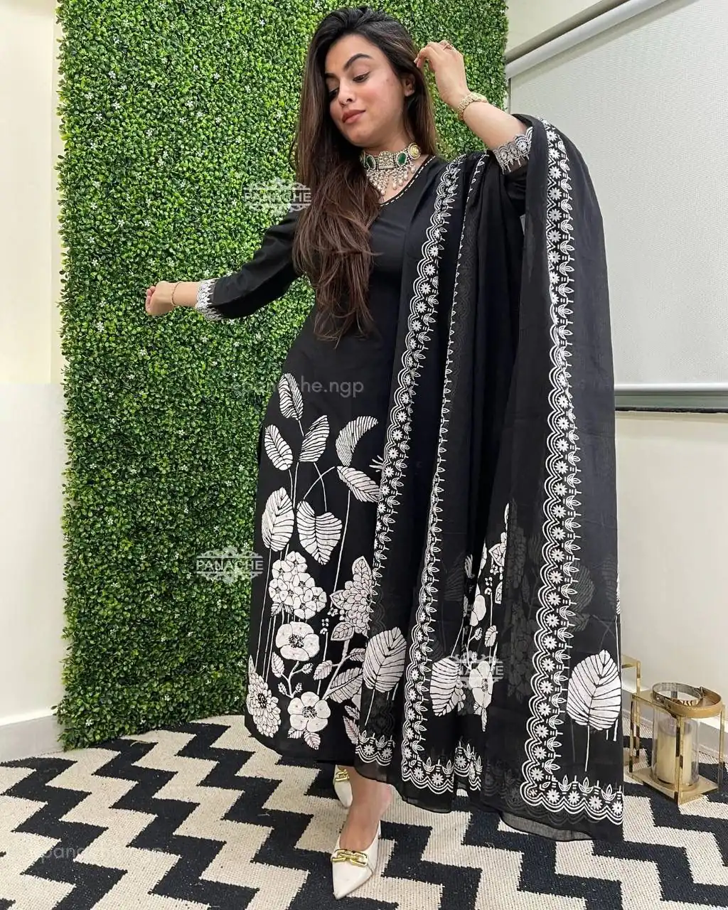 Black Georgette Digital Print Salwar Suit - Image 5