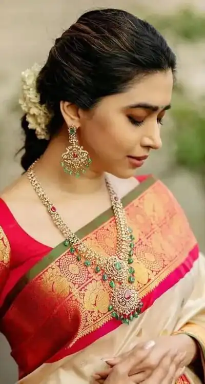 KPR 273 Off White Soft Lichi Silk Saree Perfect for Wedding, Party, Reception, Diwali, Ethnic Day – . Affordable Price ₹1449. Delivery 4-6 Working Days. | Creative Sarees, Bollywood Sarees, Designer Sarees, Embroidered Sarees, Ethnic Saree, Modern Digital sarees, Party Wear Sarees, Sarees