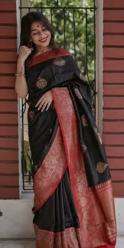 KPR 282 Black Soft Lichi Silk Saree Perfect for Wedding, Party, Reception, Diwali, Ethnic Day – . Affordable Price ₹1449. Delivery 4-6 Working Days. | Creative Sarees, Bollywood Sarees, Designer Sarees, Embroidered Sarees, Ethnic Saree, Modern Digital sarees, Party Wear Sarees, Sarees