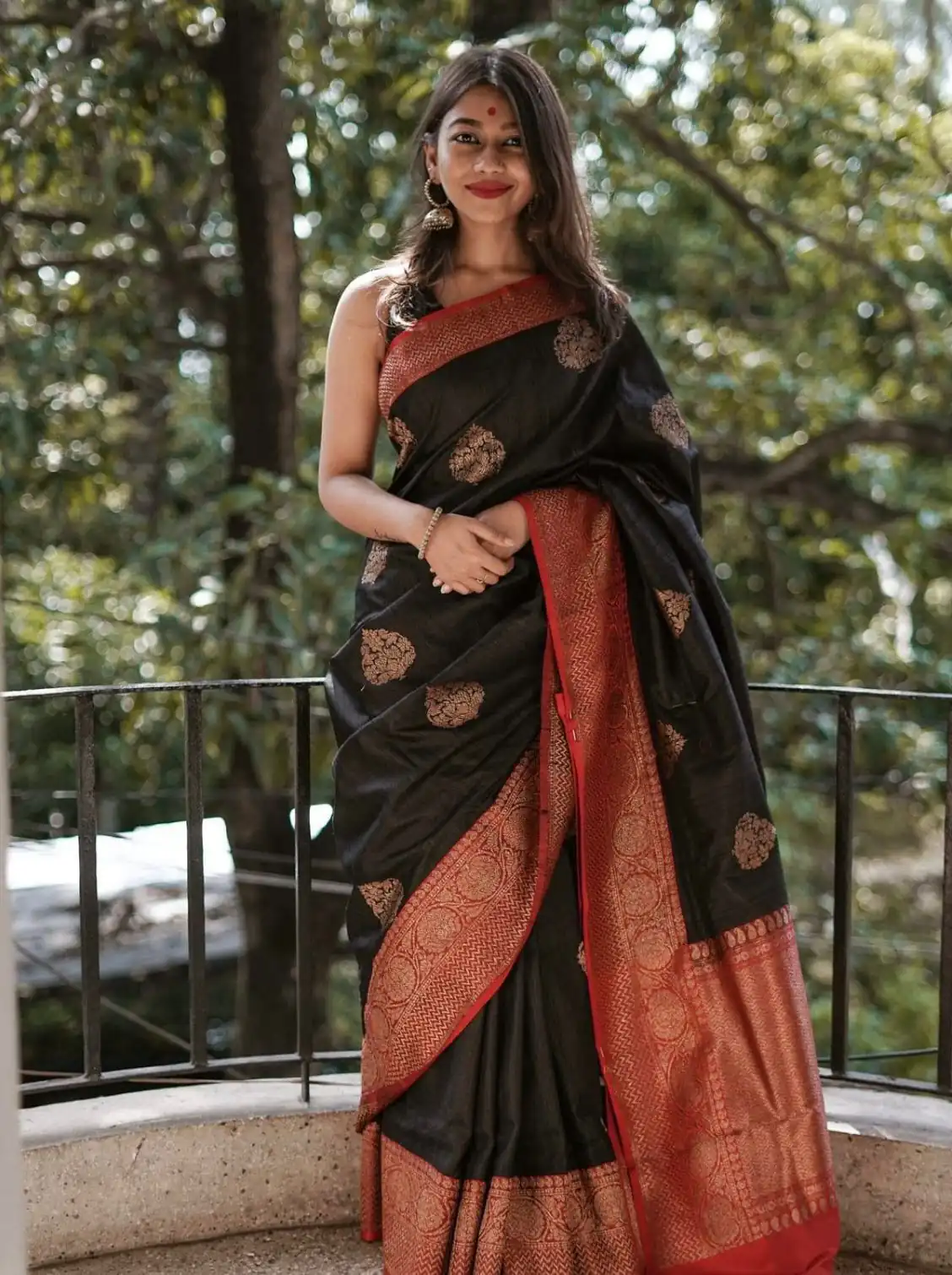KPR 282 Black Soft Lichi Silk Saree Perfect for Wedding, Party, Reception, Diwali, Ethnic Day – . Affordable Price ₹1449. Delivery 4-6 Working Days. | Creative Sarees, Bollywood Sarees, Designer Sarees, Embroidered Sarees, Ethnic Saree, Modern Digital sarees, Party Wear Sarees, Sarees