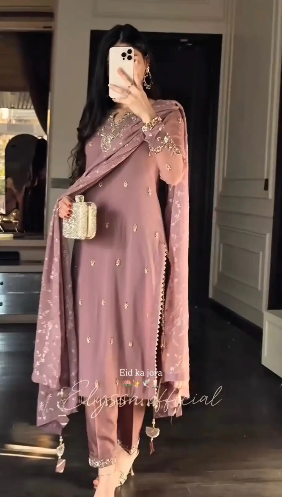 SRK 5328 Onion Color Dual Tone Star Georgette Salwar Suit with Embroidery Work. Affordable Price ₹1949. Delivery 4-6 Working Days. Shop now. | Casual Suits, Jump Suits, Creative suits, Designer Suits, Palazzo Suits, Party Wear Suits, Patiala Suits, Salwar suit, Straight Suits