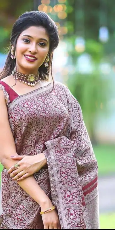 KPR 125 Wine Soft Lichi Silk Saree Perfect for Wedding, Party, Reception, Diwali, Ethnic Day – . Affordable Price ₹1299. Delivery 4-6 Working Days. | Creative Sarees, Bollywood Sarees, Designer Sarees, Embroidered Sarees, Ethnic Saree, Modern Digital sarees, Party Wear Sarees, Sarees