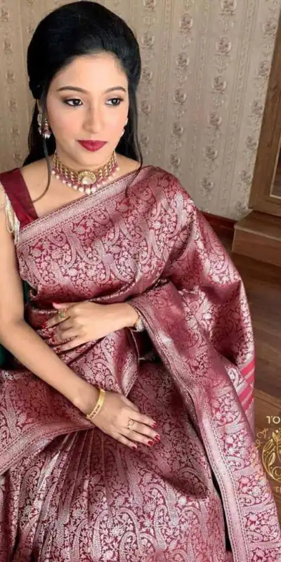 KPR 125 Wine Soft Lichi Silk Saree Perfect for Wedding, Party, Reception, Diwali, Ethnic Day – . Affordable Price ₹1299. Delivery 4-6 Working Days. | Creative Sarees, Bollywood Sarees, Designer Sarees, Embroidered Sarees, Ethnic Saree, Modern Digital sarees, Party Wear Sarees, Sarees