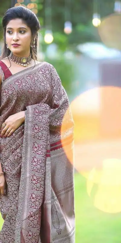 KPR 125 Wine Soft Lichi Silk Saree Perfect for Wedding, Party, Reception, Diwali, Ethnic Day – . Affordable Price ₹1299. Delivery 4-6 Working Days. | Creative Sarees, Bollywood Sarees, Designer Sarees, Embroidered Sarees, Ethnic Saree, Modern Digital sarees, Party Wear Sarees, Sarees