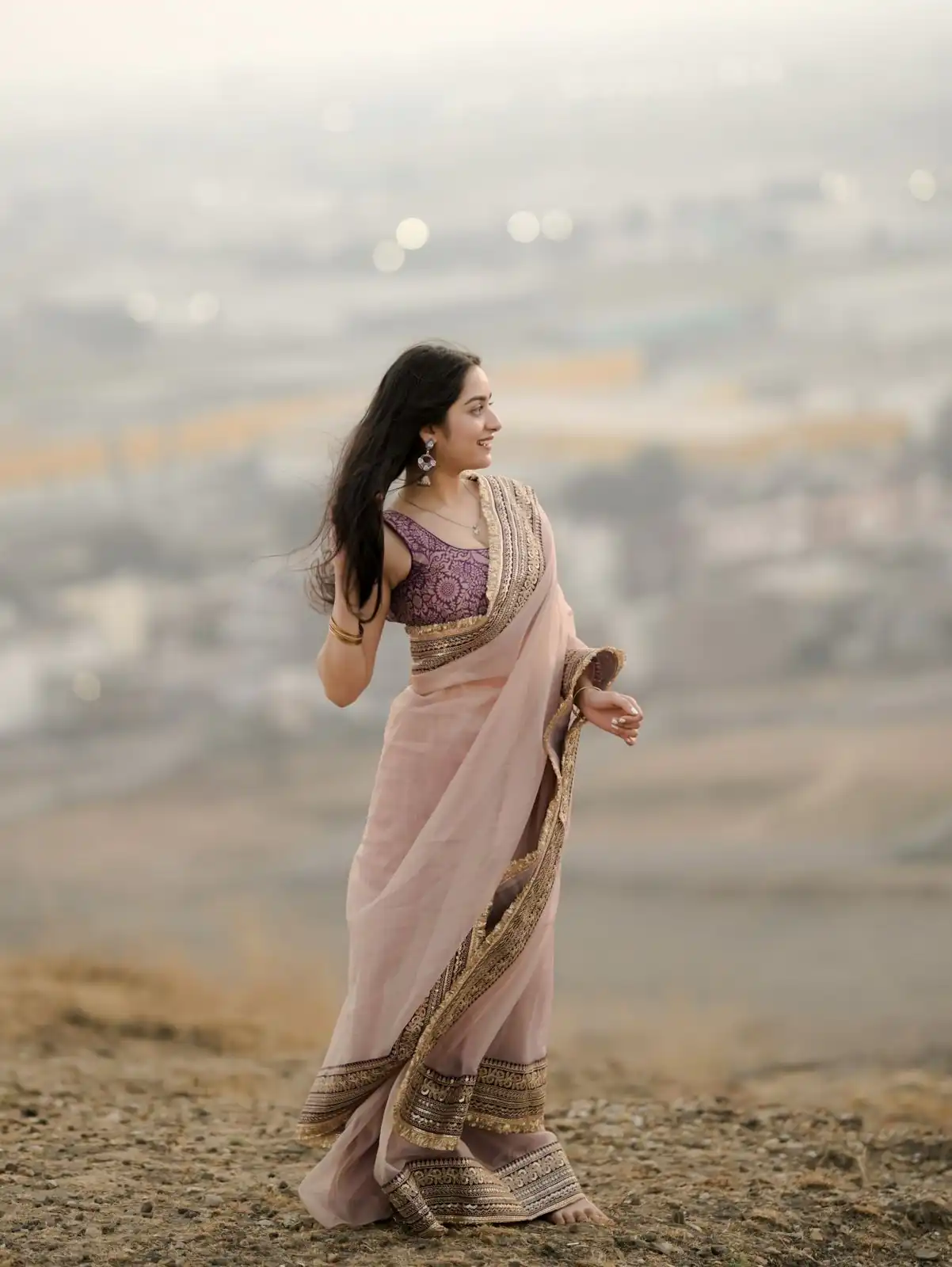 Lavender Soft Twil Net Embroidery Work Saree - Image 2