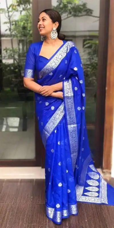 ES 8271 Royal Blue Soft Lichi Silk Saree Perfect for Wedding, Party, Reception, Diwali, Ethnic Day – . Affordable Price ₹1349. Delivery 4-6 Working Days. | Creative Sarees, Bollywood Sarees, Designer Sarees, Embroidered Sarees, Ethnic Saree, Modern Digital sarees, Party Wear Sarees, Sarees