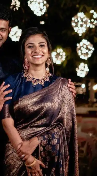 KP 4063 Navy Blue Soft Lichi Silk Saree with Lace Work & Lace Border. Affordable Price ₹1349. Delivery 4-6 Working Days. Shop now. | Creative Sarees, Bollywood Sarees, Designer Sarees, Embroidered Sarees, Ethnic Saree, Modern Digital sarees, Party Wear Sarees, Sarees