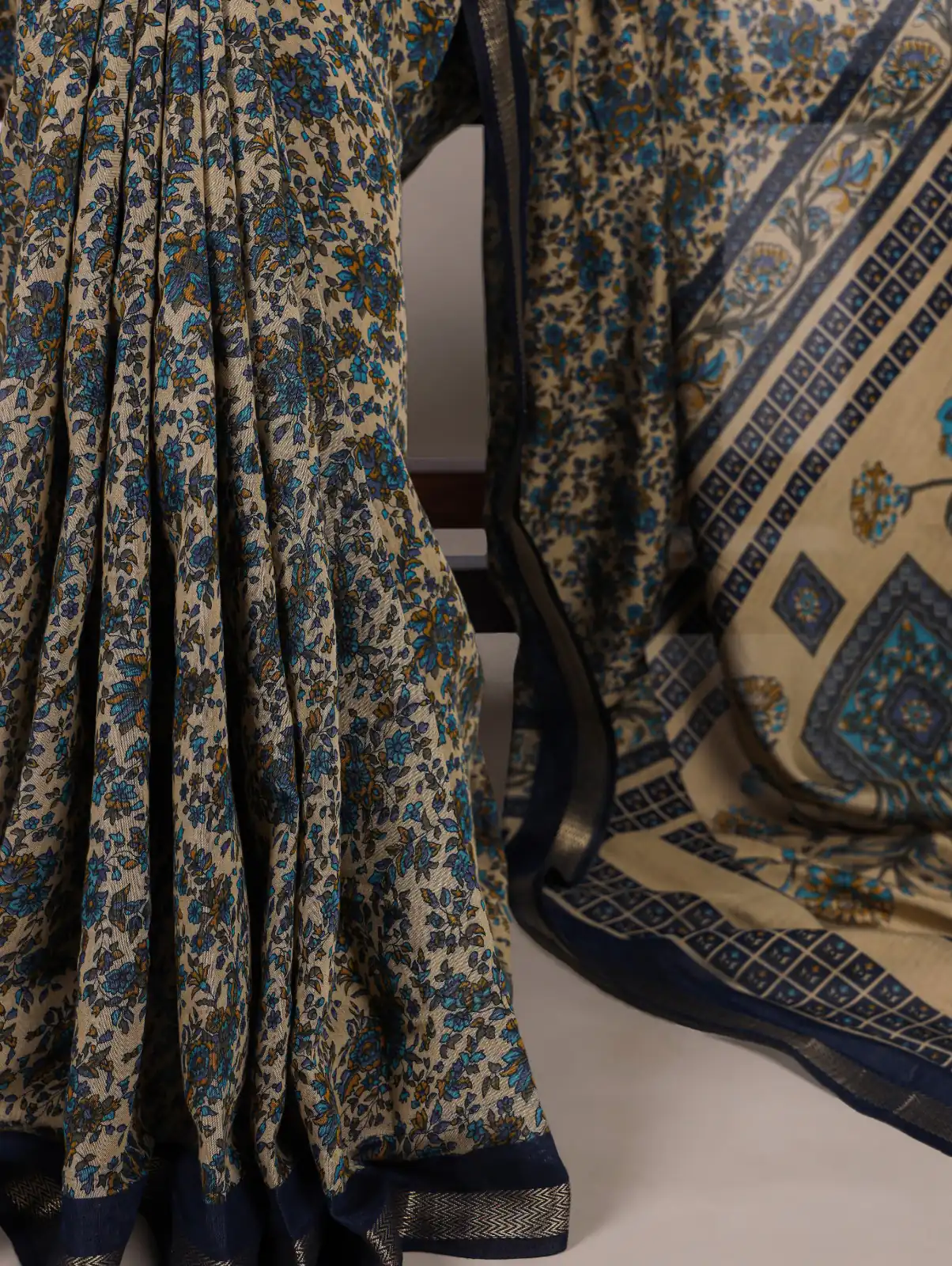 Navy Blue Polyester Viscose Chanderi Zari Work Saree - Image 3