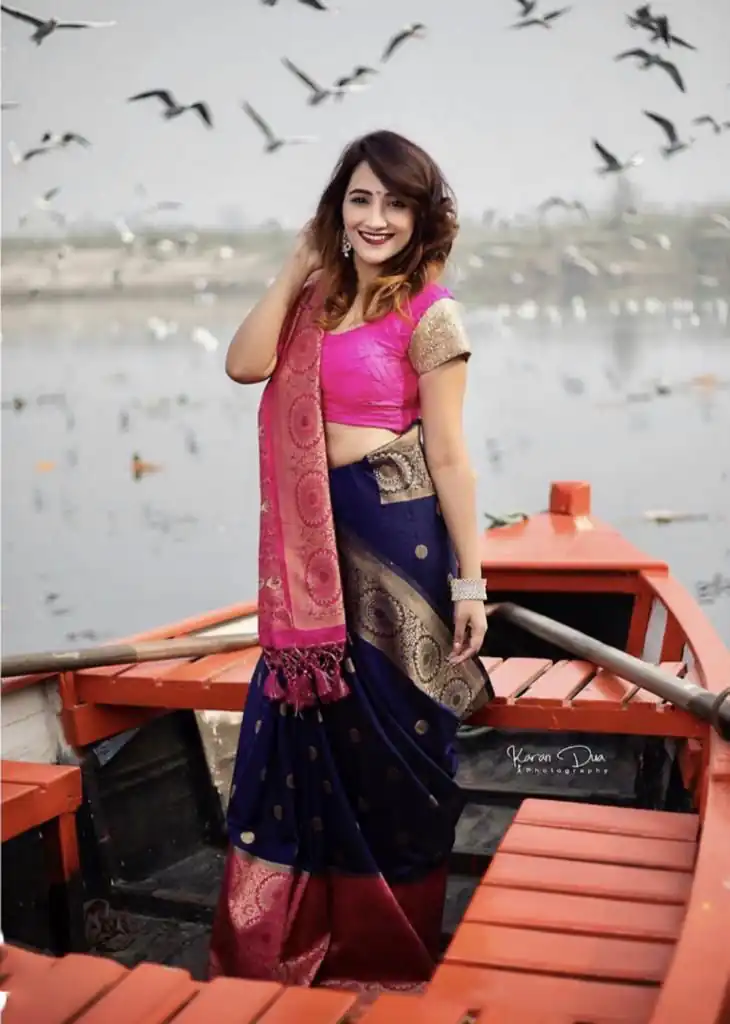 Navy Blue Soft Lichi Silk All Over Border Saree - Image 3