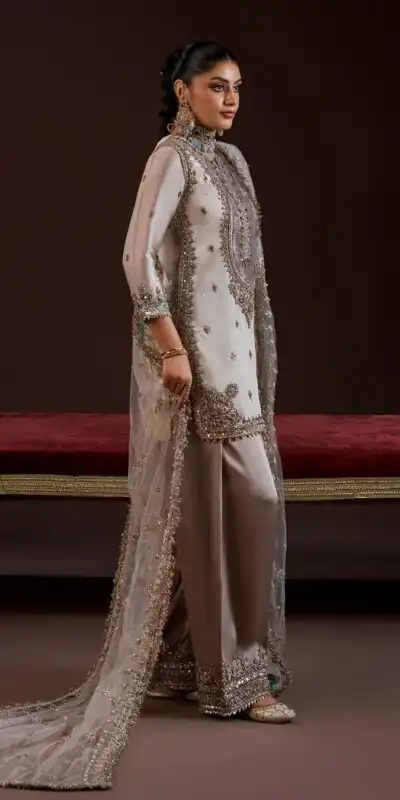 LG 2068 Off White Crape Silk Salwar Suit Perfect for Wedding, Party, Onam, Reception, Housewarming – . Grab it for ₹1999. Delivery 4-6 Working Day | Casual Suits, Jump Suits, Creative suits, Designer Suits, Palazzo Suits, Party Wear Suits, Patiala Suits, Salwar suit, Straight Suits