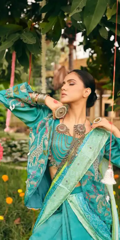 RR 34 Blue Shimmer Saree Perfect for Wedding, Party, Cultural Events, Durga Puja, Reception – . Best Price ₹2049. Delivery 4-6 Working Days. Shop now. | Creative Sarees, Bollywood Sarees, Designer Sarees, Embroidered Sarees, Ethnic Saree, Modern Digital sarees, Party Wear Sarees, Sarees