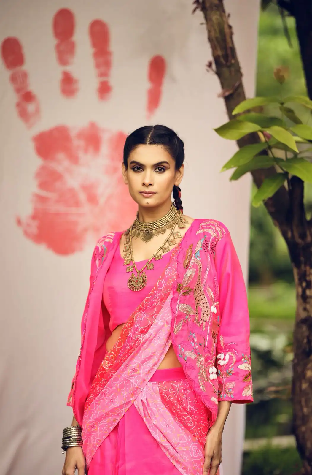 RR 34 Pink Shimmer Saree Perfect for Wedding, Party, Cultural Events, Durga Puja, Reception – . Best Price ₹2049. Delivery 4-6 Working Days. Shop now. | Creative Sarees, Bollywood Sarees, Designer Sarees, Embroidered Sarees, Ethnic Saree, Modern Digital sarees, Party Wear Sarees, Sarees