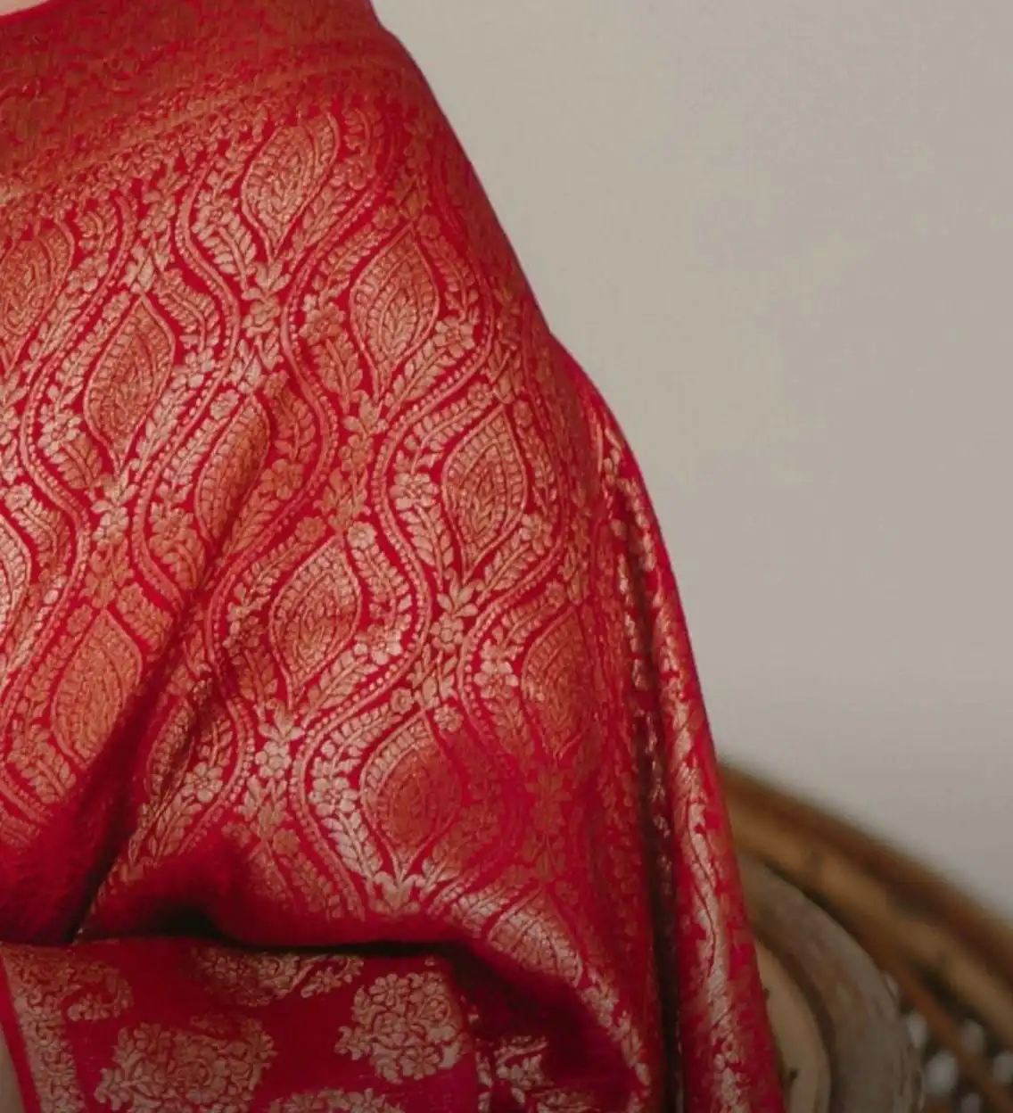 KP 4063 Red Soft Lichi Silk Saree with Lace Work & Lace Border. Affordable Price ₹1349. Delivery 4-6 Working Days. Shop now. | Creative Sarees, Bollywood Sarees, Designer Sarees, Embroidered Sarees, Ethnic Saree, Modern Digital sarees, Party Wear Sarees, Sarees