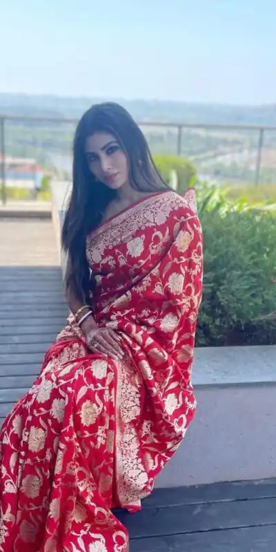 KPR 115 Red Color Soft Lichi Silk Saree with Lace Border & Lace Work. Best Price ₹1399. Delivery 4-6 Working Days. Shop now. | Creative Sarees, Bollywood Sarees, Designer Sarees, Embroidered Sarees, Ethnic Saree, Modern Digital sarees, Party Wear Sarees, Sarees