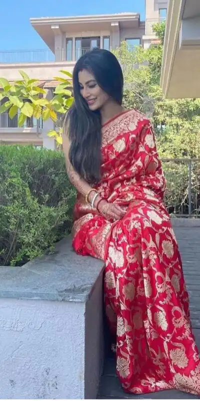 KPR 115 Red Color Soft Lichi Silk Saree with Lace Border & Lace Work. Best Price ₹1399. Delivery 4-6 Working Days. Shop now. | Creative Sarees, Bollywood Sarees, Designer Sarees, Embroidered Sarees, Ethnic Saree, Modern Digital sarees, Party Wear Sarees, Sarees