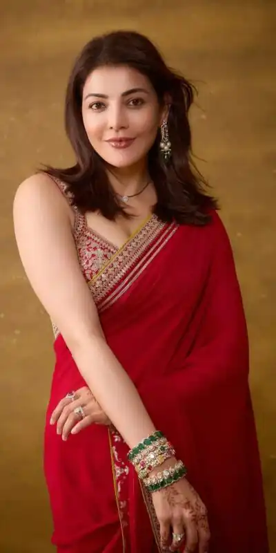 SC 1015 Red Soft Rangoli Silk Saree with Embroidery Work & Lace Work. Affordable Price ₹1949. Delivery 4-6 Working Days. Shop now. | Creative Sarees, Bollywood Sarees, Designer Sarees, Embroidered Sarees, Ethnic Saree, Modern Digital sarees, Party Wear Sarees, Sarees