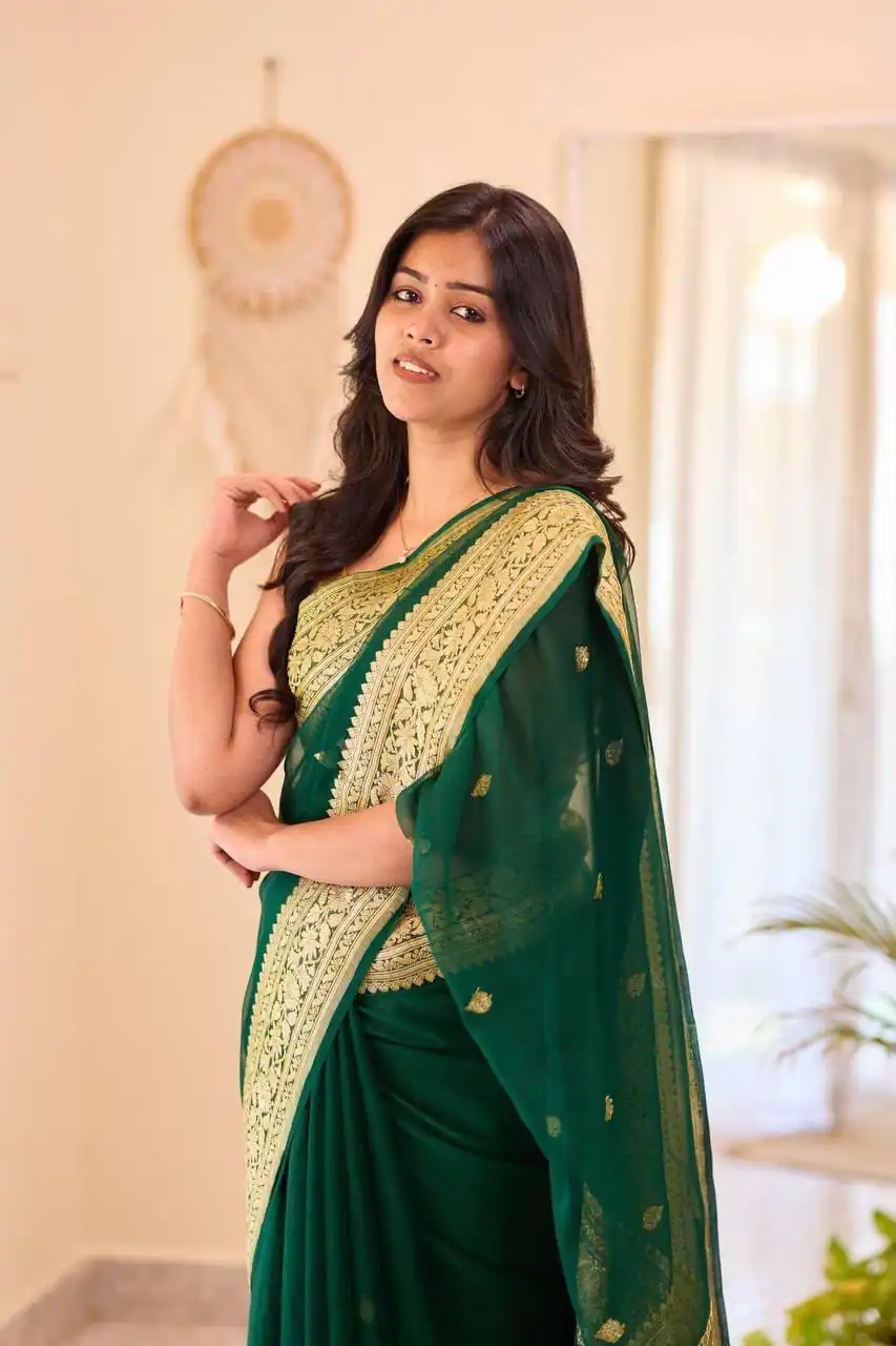 Perfect Green Soft Lilan Slab Jacquard Work Saree - Image 2