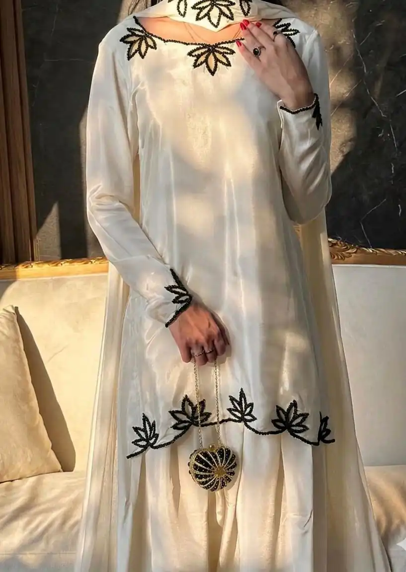 Super Off White Natural Crep Embroidery Work Salwar Suit - Image 3