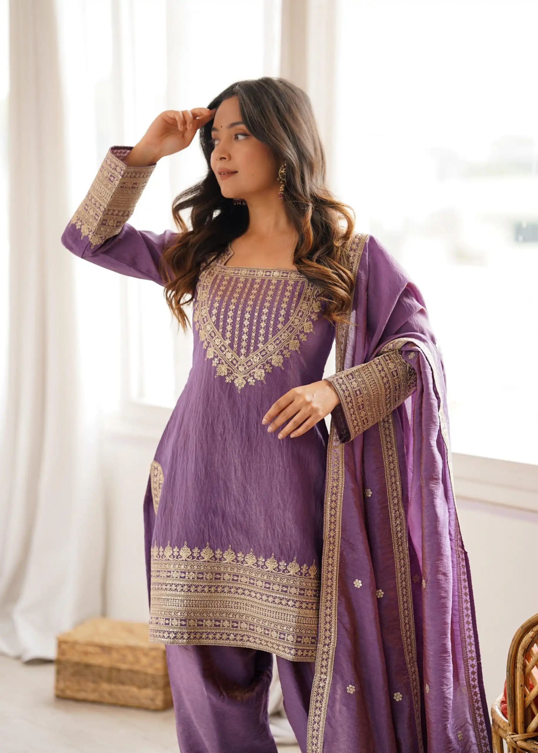 Super Onion Vichitra Silk Embroidery Work Salwar Suit - Image 5