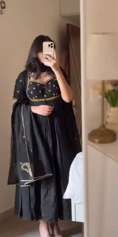 RTC 6024 Black Color Vichitra Silk Thread Sequence Work Gown . Exclusive Offer ₹1999. Delivery 4-6 Working Days. Shop now. | Bollywood Gowns, Creative Gowns, Designer Gowns, Embroidered Gowns, Gowns, Party Wear Gowns