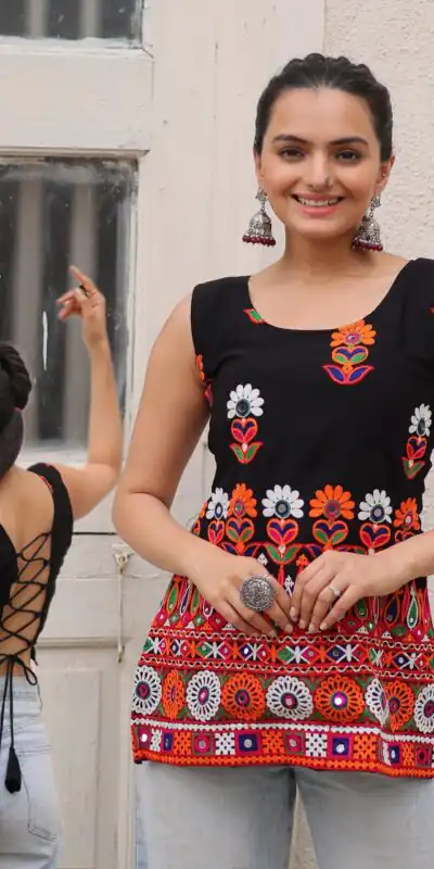 KA 1196 Black Georgette Kurti with Gamthi Work.Wedding, Party, Festive, Events, Exclusive Offer ₹1469. Delivery 4-6 Working Days. Shop now. | Bollywood Kurti, Creative Kurtis, Designer Kurti, Kurti, Party Wear Kurti, Selfie Kurti