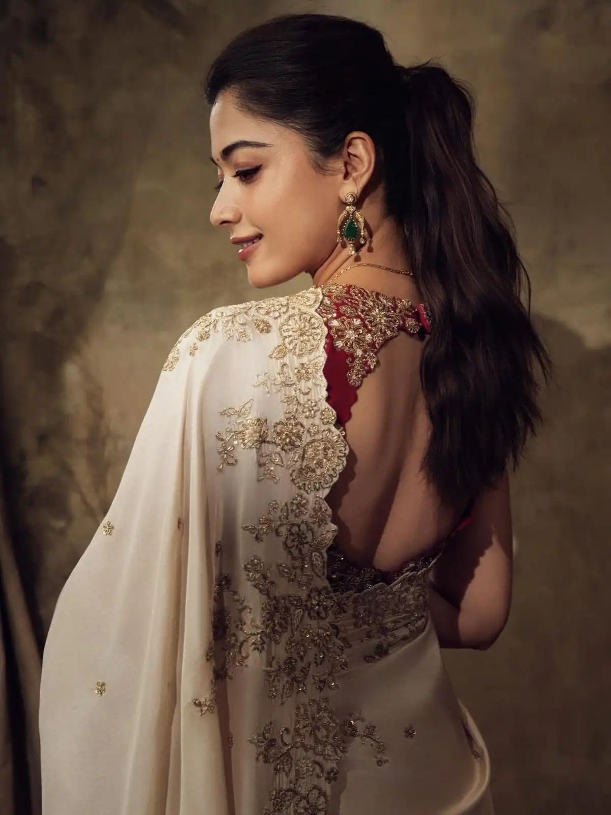 NC 5594 Off White Soft Rangoli Silk Saree with Embroidery Work & Lace Work. Special Price ₹2099. Delivery 4-6 Working Days. Shop now. | Creative Sarees, Bollywood Sarees, Designer Sarees, Embroidered Sarees, Ethnic Saree, Modern Digital sarees, Party Wear Sarees, Sarees