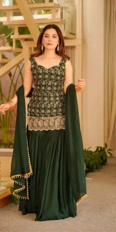 MD 3093 Green Blooming Faux Georgette Salwar Suit Perfect for Wedding, Party, Makar Sankranti, Baby Shower, Traditional Day – . Special Price ₹2149. Deliv | Casual Suits, Jump Suits, Creative suits, Designer Suits, Palazzo Suits, Party Wear Suits, Patiala Suits, Salwar suit, Straight Suits