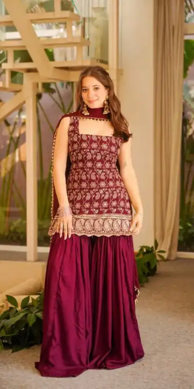 MD 3093 Red Blooming Faux Georgette Salwar Suit Perfect for Wedding, Party, Makar Sankranti, Baby Shower, Traditional Day – . Special Price ₹2149. Deliv | Casual Suits, Jump Suits, Creative suits, Designer Suits, Palazzo Suits, Party Wear Suits, Patiala Suits, Salwar suit, Straight Suits
