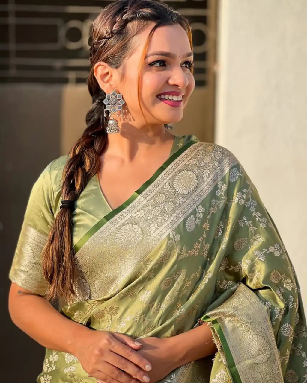 KPR 290 Green in Soft Lichi Silk Jacquard Work Designer Work Saree . Exclusive Offer ₹1349. Delivery 4-6 Working Days. Shop now. | Creative Sarees, Bollywood Sarees, Designer Sarees, Embroidered Sarees, Ethnic Saree, Modern Digital sarees, Party Wear Sarees, Sarees