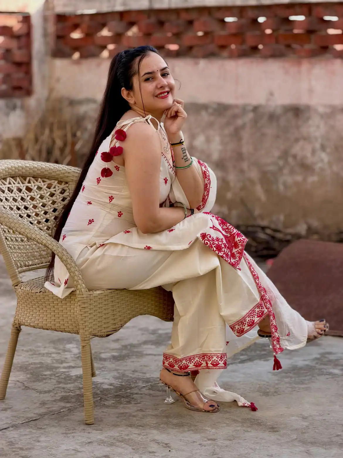 Gorgeous Pink Maska Cotton Silk Embroider Work Salwar Suit - Image 2