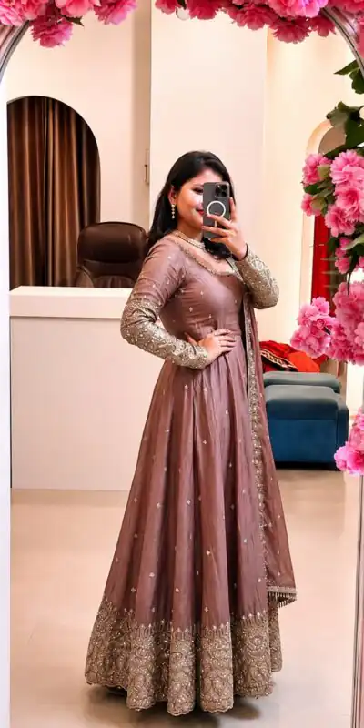 Alternative view of Stunning Onion Crunchy Silk Embroidery Work Gown