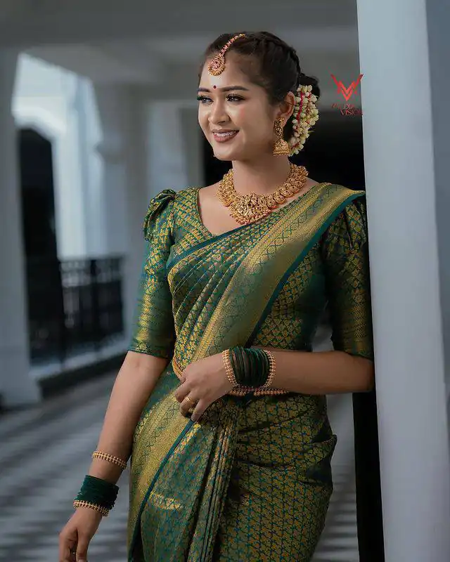 KPR 153 Green Color Soft Lichi Silk Saree with Jacquard Work. Best Price ₹1349. Delivery 4-6 Working Days. Online Shop now. | Creative Sarees, Bollywood Sarees, Designer Sarees, Embroidered Sarees, Ethnic Saree, Modern Digital sarees, Party Wear Sarees, Sarees