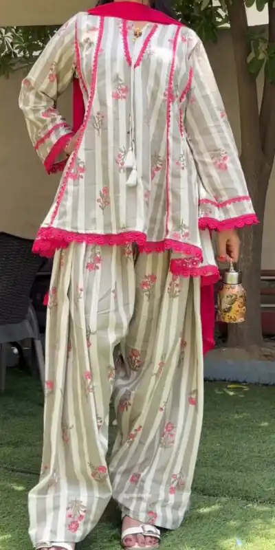 SRK 5359 Grey in Grey Natural Crep Lace Work & Digital Print Salwar Suit . Exclusive Offer ₹1899. Delivery 4-6 Working Days. Shop now. | Casual Suits, Jump Suits, Creative suits, Designer Suits, Palazzo Suits, Party Wear Suits, Patiala Suits, Salwar suit, Straight Suits