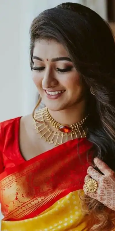 KP 2092 Yellow Color Yellow Soft Lichi Silk Saree with Jacquard Work. Best Price ₹1449. Delivery 4-6 Working Days. Shop now. | Creative Sarees, Bollywood Sarees, Designer Sarees, Embroidered Sarees, Ethnic Saree, Modern Digital sarees, Party Wear Sarees, Sarees