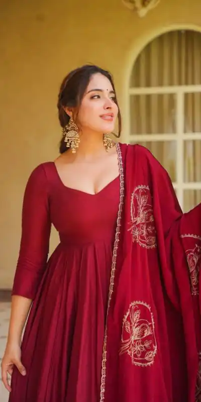 MD 3102 Maroon Colour Roman Silk Salwar Suit with Embroidery Work. Best Price ₹2549. Delivery 4-6 Working Days. Shop now. | Anarkali Suits, Bollywood Anarkali, Creative-Anarkali, Designer Anarkali, Embroidered Anarkali, Party Wear Anarkali
