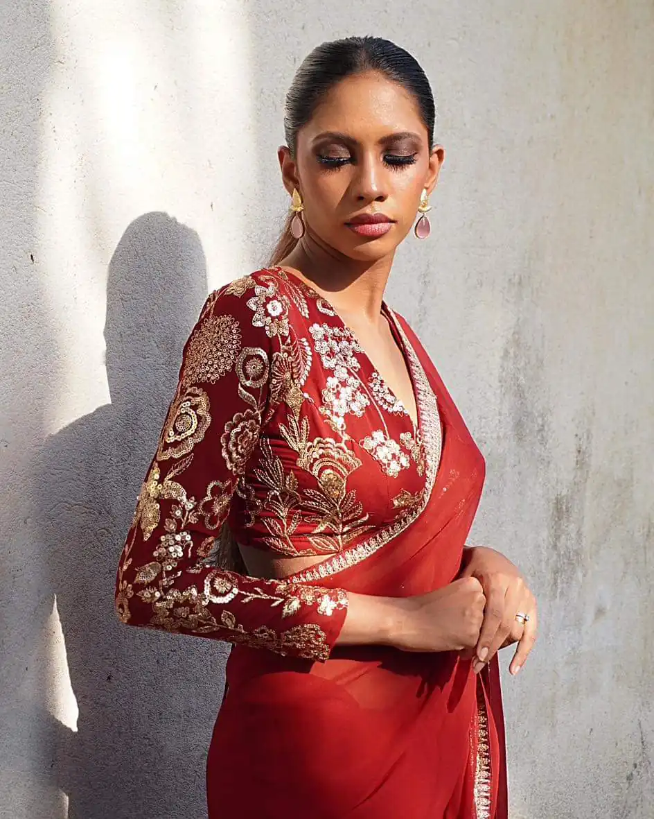 JR 646 Red Georgette Saree Perfect for Wedding, Party, Traditional Day, Housewarming, Pongal – . Exclusive Offer ₹1699. Delivery 4-6 Working Days. Shop | Creative Sarees, Bollywood Sarees, Designer Sarees, Embroidered Sarees, Ethnic Saree, Modern Digital sarees, Party Wear Sarees, Sarees