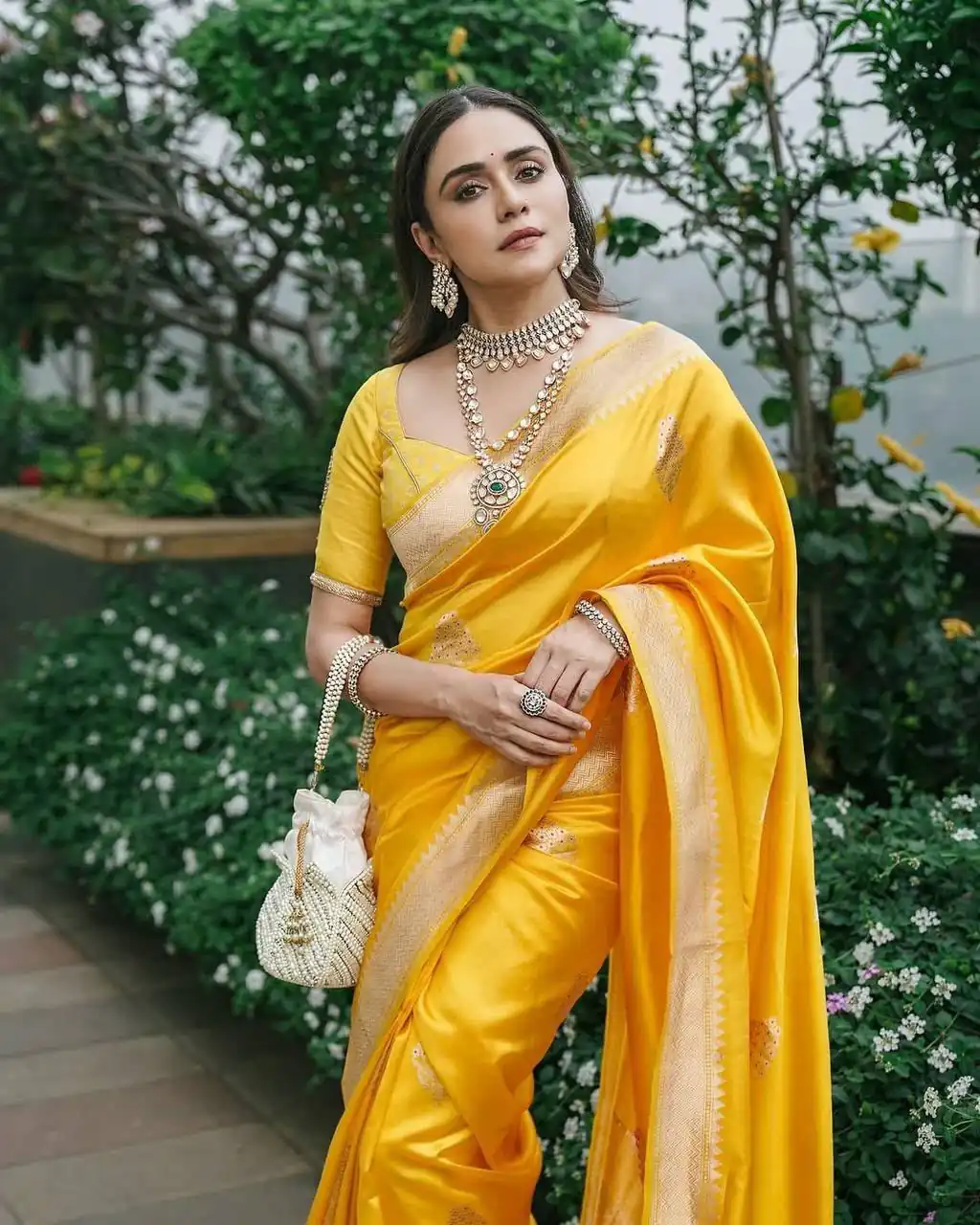 KPR 253 Yellow Color Yellow Soft Lichi Silk Saree with Jacquard Work. Best Price ₹1349. Delivery 4-6 Working Days. Shop now. | Creative Sarees, Bollywood Sarees, Designer Sarees, Embroidered Sarees, Ethnic Saree, Modern Digital sarees, Party Wear Sarees, Sarees