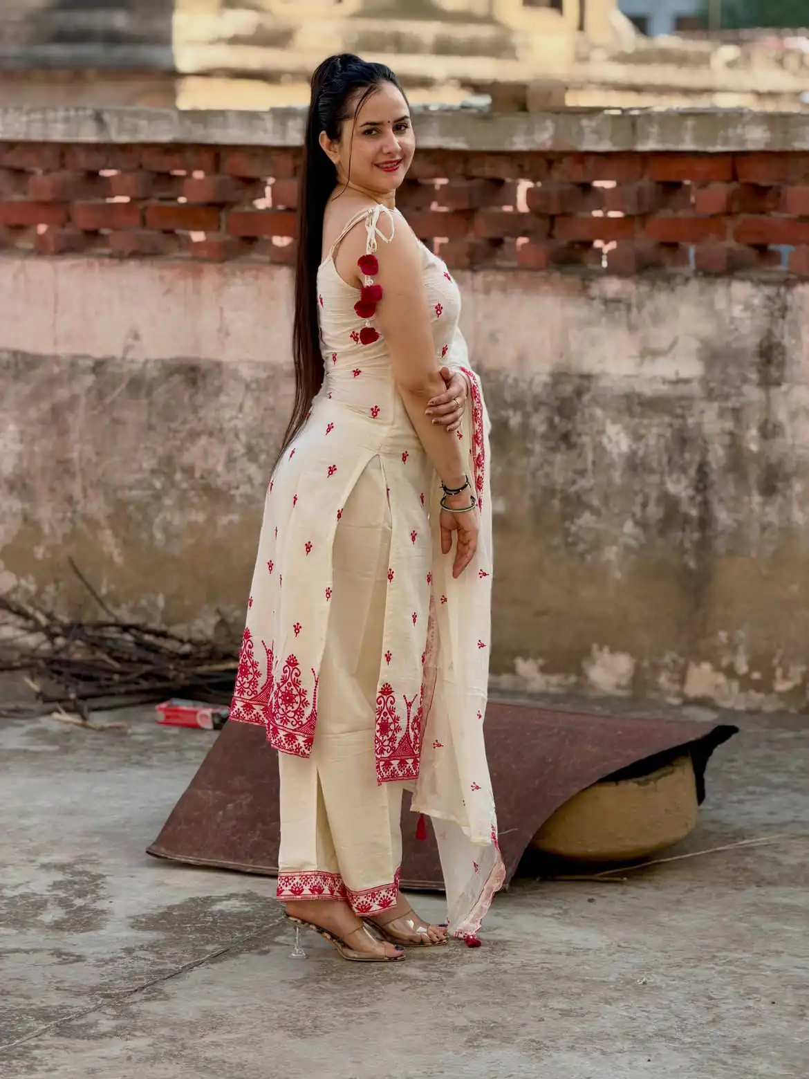 MF 476 Pink Embroidery Sequins Work Salwar Suit in Pink Maska Cotton Silk. Wedding, Party, Festive, Price 2049 - Delivery 4-6 Working Days. Shop now. | Casual Suits, Jump Suits, Creative suits, Designer Suits, Palazzo Suits, Party Wear Suits, Patiala Suits, Salwar suit, Straight Suits