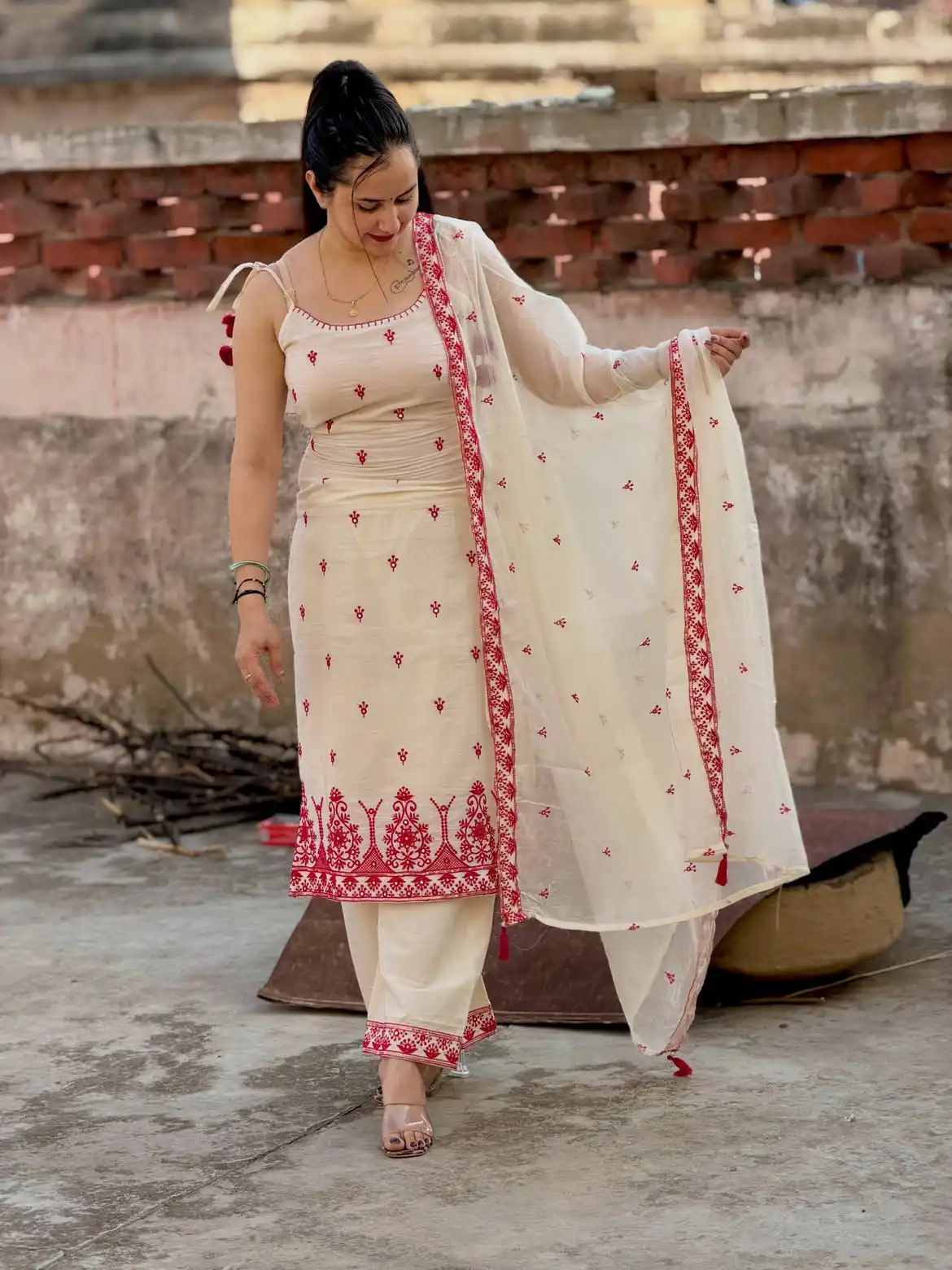 MF 476 Pink Embroidery Sequins Work Salwar Suit in Pink Maska Cotton Silk. Wedding, Party, Festive, Price 2049 - Delivery 4-6 Working Days. Shop now. | Casual Suits, Jump Suits, Creative suits, Designer Suits, Palazzo Suits, Party Wear Suits, Patiala Suits, Salwar suit, Straight Suits