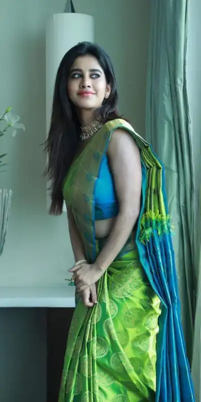 KP 4069 Green Soft Lichi Silk Cloth Saree Perfect for Wedding, Party, Family Gatherings, Sangeet, Festive Deal ₹1449. Delivery 4-6 Working Days | Creative Sarees, Bollywood Sarees, Designer Sarees, Embroidered Sarees, Ethnic Saree, Modern Digital sarees, Party Wear Sarees, Sarees