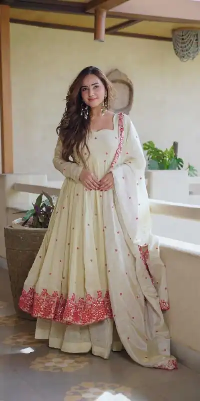 SRK 5360 Off White Dimond Silk Salwar Suit Perfect for Wedding, Party, Cultural Events, Traditional Day, Durga Puja –Affordable Price ₹2449/-. Delivery | Casual Suits, Jump Suits, Creative suits, Designer Suits, Palazzo Suits, Party Wear Suits, Patiala Suits, Salwar suit, Straight Suits