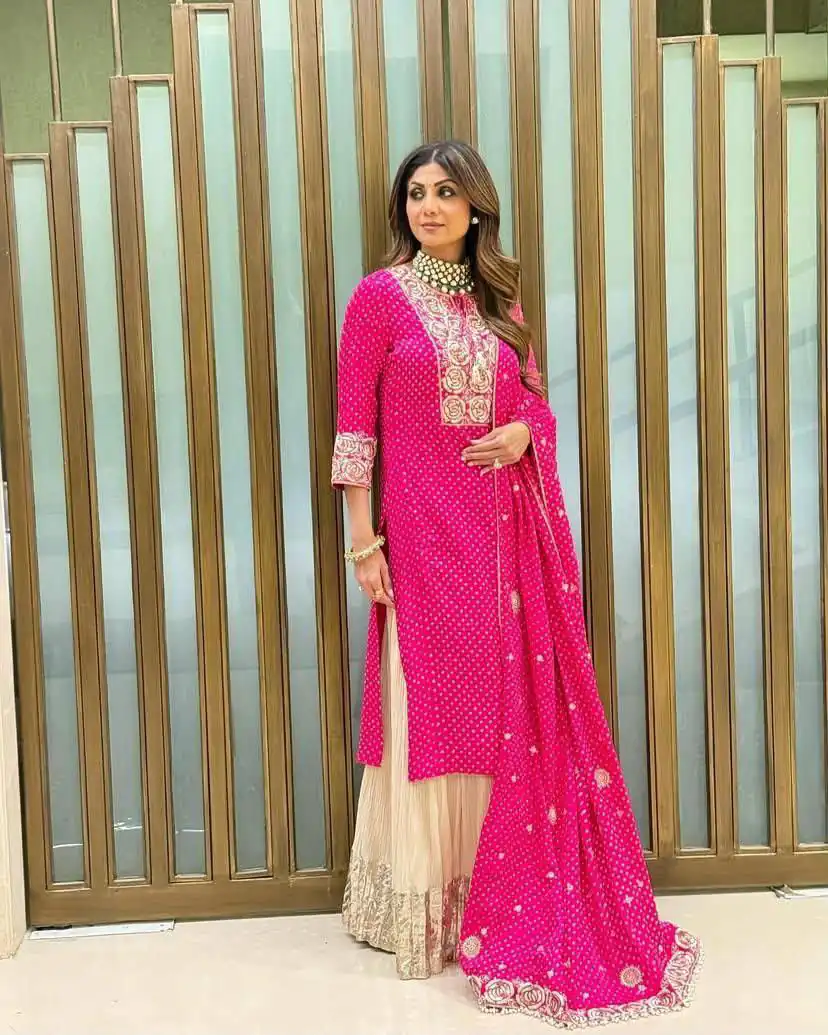 ZB 5049 Pink Faux Georgette Salwar Suit Perfect for Wedding, Party, Family Gatherings, Sangeet, Housewarming – . Affordable Price ₹2399. Days | Casual Suits, Jump Suits, Creative suits, Designer Suits, Palazzo Suits, Party Wear Suits, Patiala Suits, Salwar suit, Straight Suits