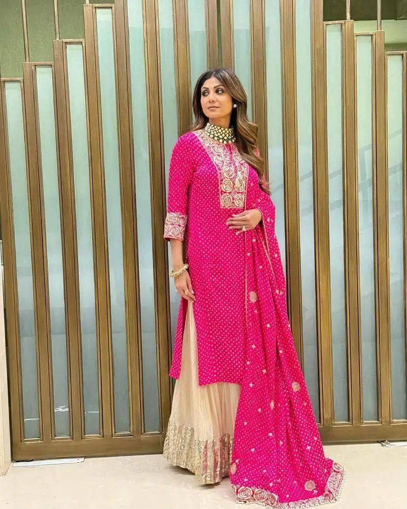 ZB 5049 Pink Faux Georgette Salwar Suit Perfect for Wedding, Party, Family Gatherings, Sangeet, Housewarming – . Affordable Price ₹2399. Days | Casual Suits, Jump Suits, Creative suits, Designer Suits, Palazzo Suits, Party Wear Suits, Patiala Suits, Salwar suit, Straight Suits